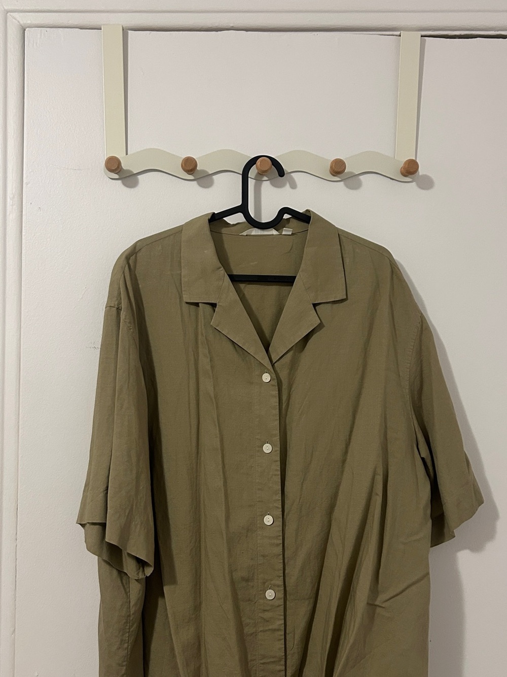 Uniqlo Olive Green Button-Up Short Sleeve Shirt